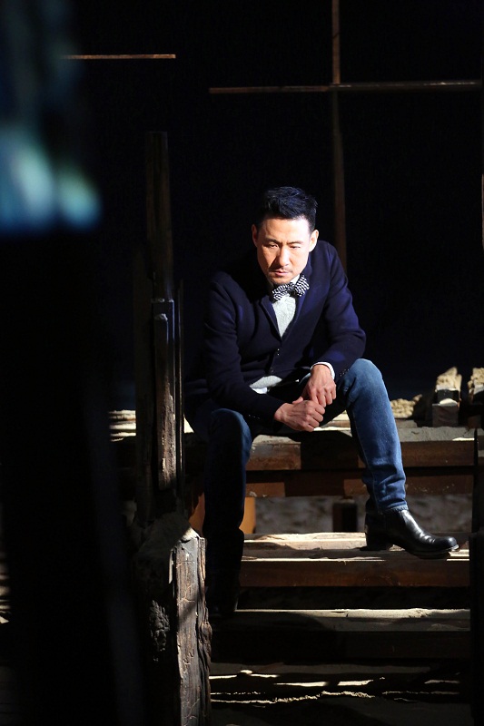 张学友拍摄专辑同名主打《我醒着做梦》