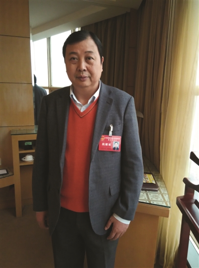 省人大代表、华西村党委书记吴协恩