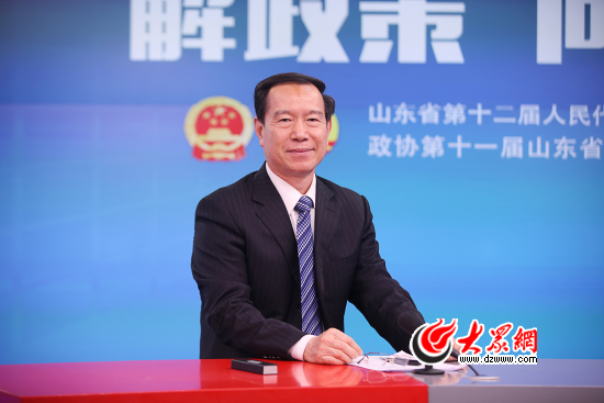山东省物价局局长、党组书记陈充做客大众网、齐鲁民声网联合推出的两会栏目——解政策·问民生,就山东《深化价格改革实施方案》进行解读。