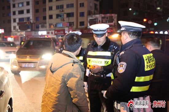 大动作 贵州毕节交警开展酒驾集中整治