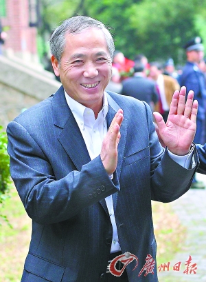 罗俊昨日履新。