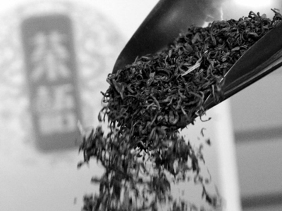 大众茶叶市场走俏 囤高价茶叶赔钱