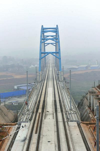 四川构建立体交通网络 4条出川大道纵贯东西南