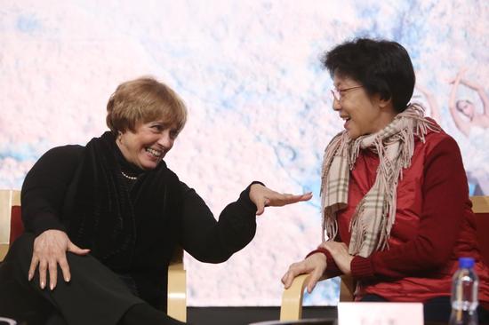 劳拉-阿隆索与国家大剧院舞蹈艺术总监赵汝蘅