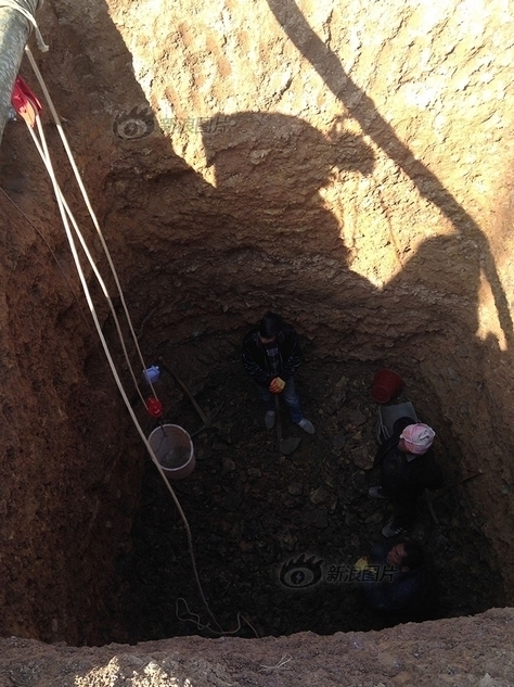 四川凉山南红玛瑙价格暴涨 村民疯狂偷挖