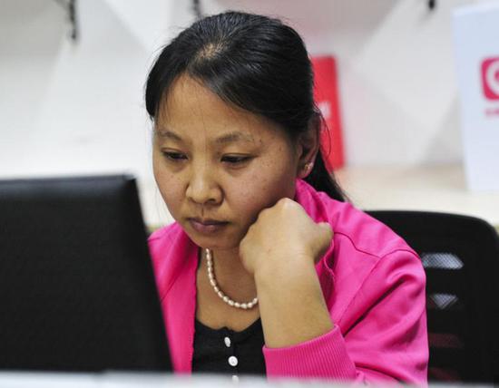 70后女鉴黄师 每天看片上万张