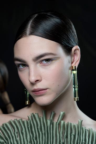 东方水墨中的傲骨竹韵 阿玛尼2015春夏高定时