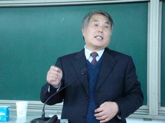 河南省人大代表耿明斋(资料图)