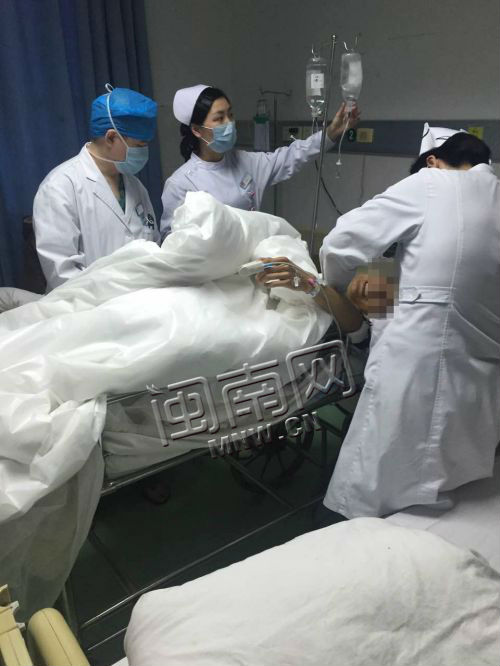 病床上的是黎先生