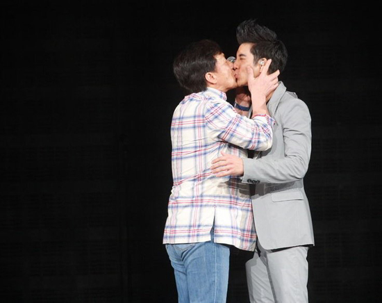 唱《我看你有戏》主题曲 |我看你有戏|王力宏|主