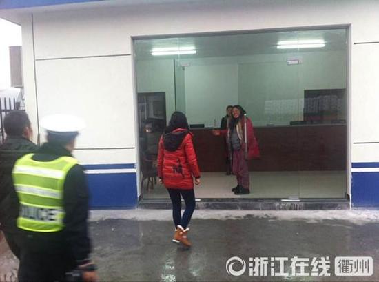 1月31日,汪女士终于与亲人相见