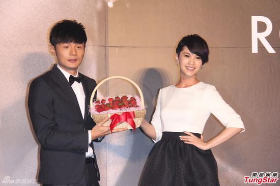 李荣浩杨丞琳不认恋情?互动暧昧雾里看花|李荣