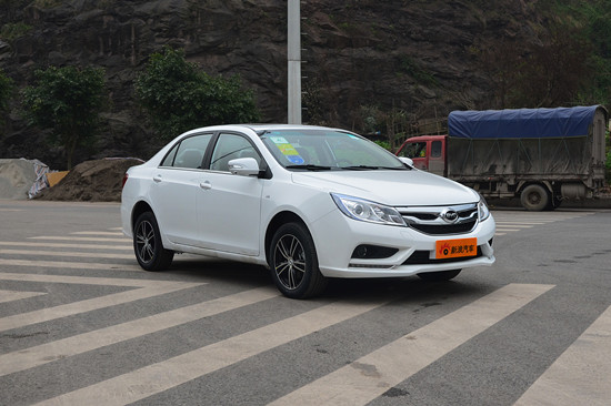 2015款速锐重庆地区现车到店 可试乘试驾