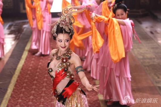 《封神》妲己将遭剪胸 媚娘喊你回家穿衣