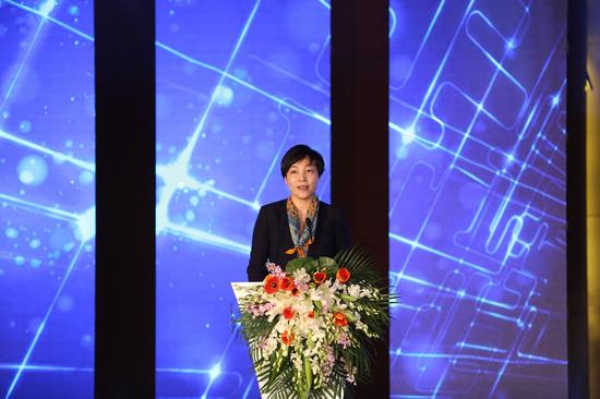 新浪首席运营官兼联席总裁杜红致辞