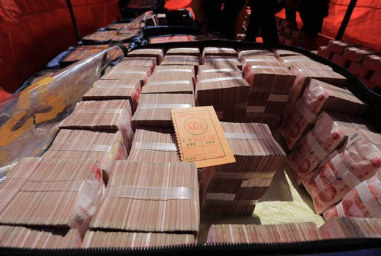 句容某楼盘堆一亿现金为民工发工资 辟谣跑路