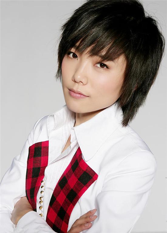 许飞再摘台球MVP奖 被誉体育成绩最佳歌手|许飞|歌手|台球_新浪娱乐_新浪网