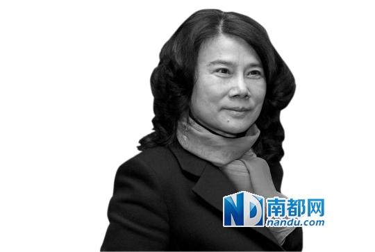 董明珠接受记者采访。 南都记者 冯宙锋 摄