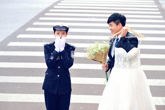 王俊杰(银行职员)朱婷婷(无锡市公安局锡山交警大队民警)
