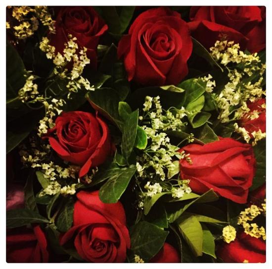 何洁情人节晒甜蜜