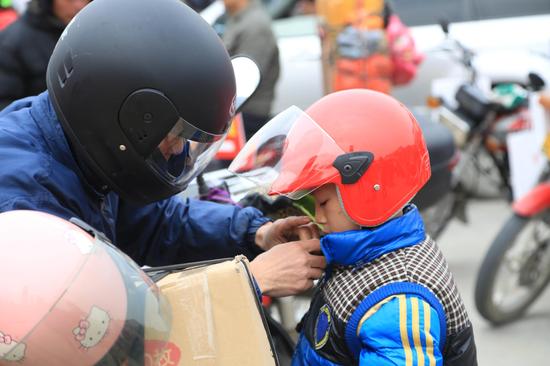 盘点铁骑大军神一般的骑行装备(组图)