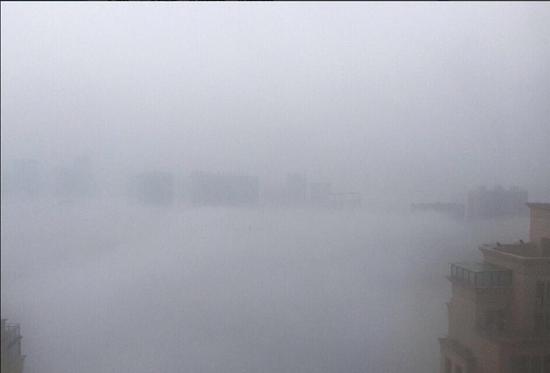湖北多地大雾 图片来自微博