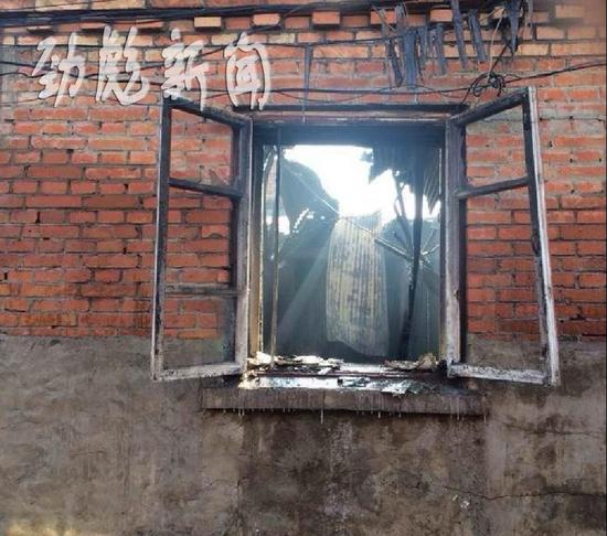 凌晨黑龙江肇东市一平房起火 无人员伤亡