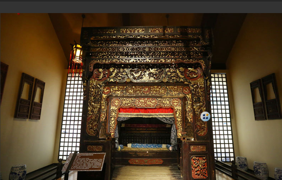 天下第一床亮相重庆 巴渝古床揭秘清朝人奢华