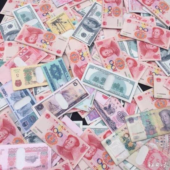 该类型钱包不仅有人民币,还有美元、英镑等多种外币模式。