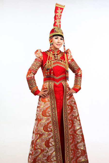 乌兰托娅推新作 称要永远为草原而歌