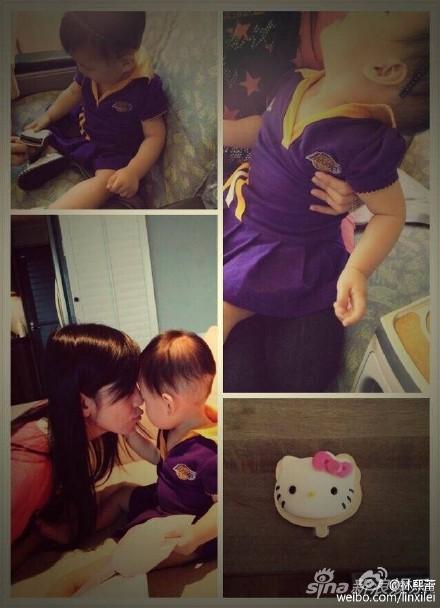 林熙蕾和女儿亲嘴