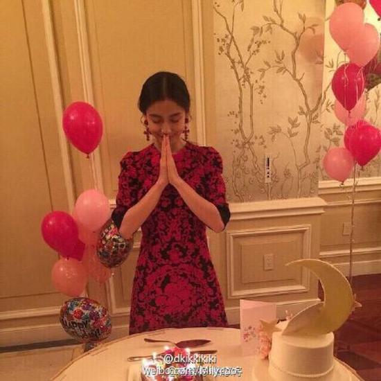 baby庆26岁生日 Angelababy庆26岁生日 与黄