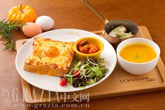 在咖啡店享受美妆时光|下午茶|美妆店