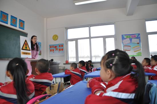 呼和浩特市教育局督导调研学校开学安全情况