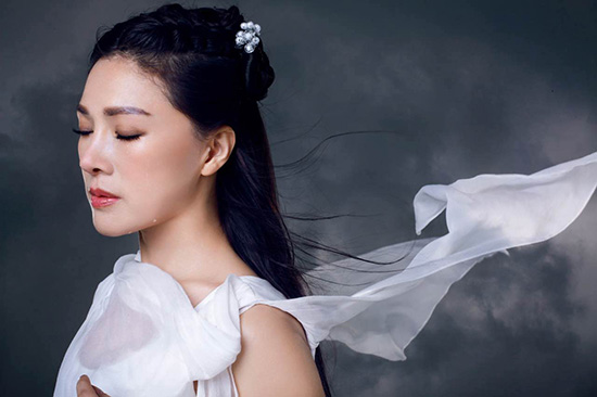 段红再推情歌对唱《穿越千年的眼泪》