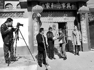 曲阳农民自拍微电影走红 仅初中文化写剧本困