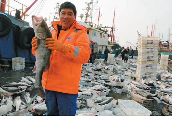 象山渔民收获新春第一网