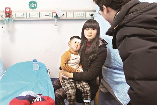 怎么样会让人口吐白沫_09此人口吐白沫-美军虐囚场面触目惊心(2)
