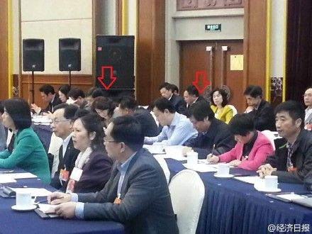 董明珠并未选择与雷军同坐