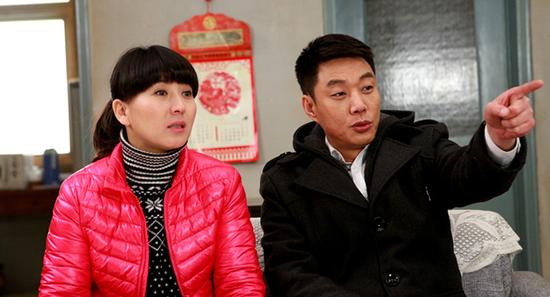 褚峰杜源剧照 闫学晶褚峰剧照 新浪娱乐讯 由田美担纲编剧,青年导演
