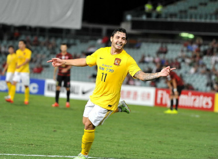 亚冠-高拉特戴帽曾诚重伤 恒大3-2复仇西悉尼