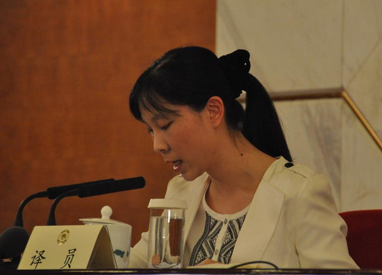 <em>两会</em><em>任性</em><em>翻译姐</em>走红 系杭外毕业生_新浪浙江