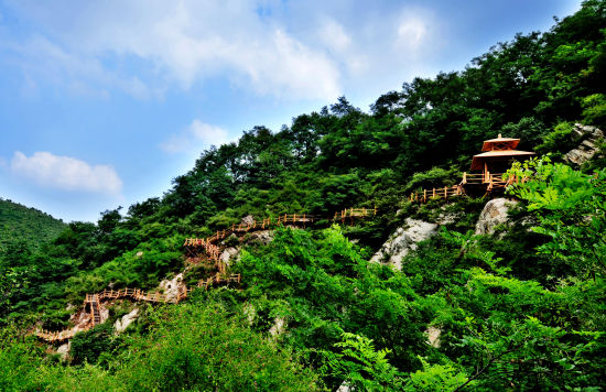 九如山瀑布群风景区