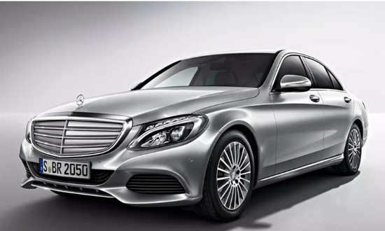 女人节购车专场开启 向奔驰女车主致敬