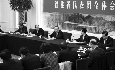 王岐山参加福建代表团的审议 新华社/摄