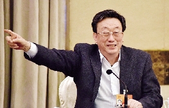 郭庚茂讲的细节让现场气氛热烈起来。