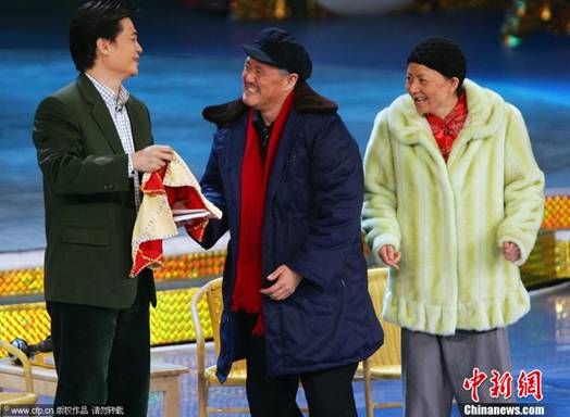 春晚豪华阵容齐聚两会白云黑土挽手合体|春晚|两会|宋丹丹_新浪娱乐_新浪网