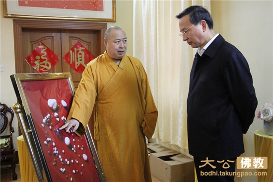 海南省委副书记李军赴弘法寺和本焕学院调研_新浪佛学_新浪网