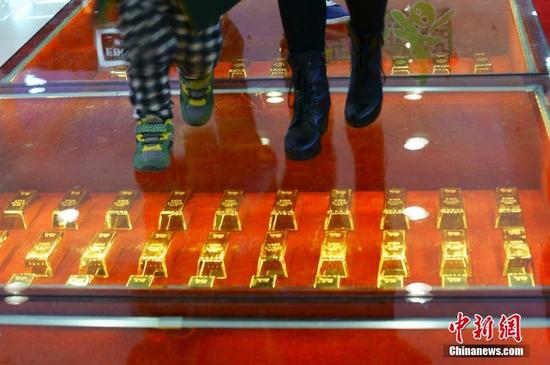 宜昌六百块金砖铺就“黄金大道”