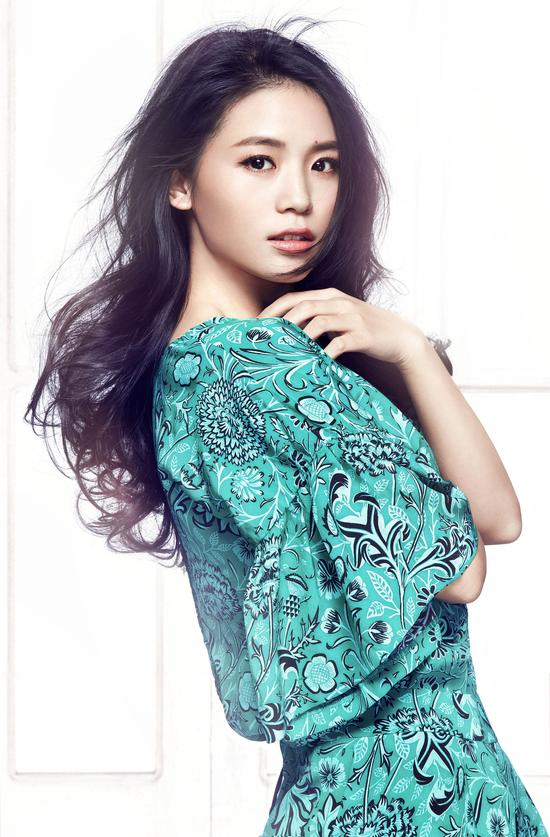 黄英《让我爱你》宣传图